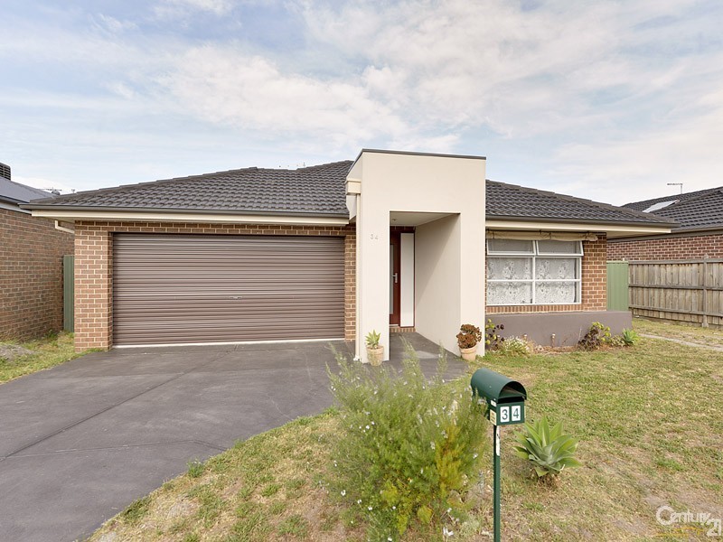 34 Beechtree Way, Cranbourne North VIC 3977