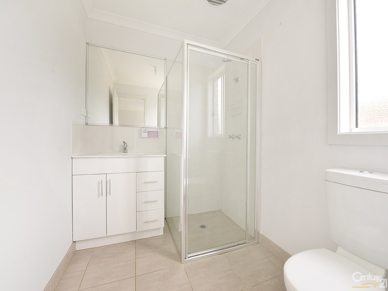 34 Beechtree Way, Cranbourne North VIC 3977