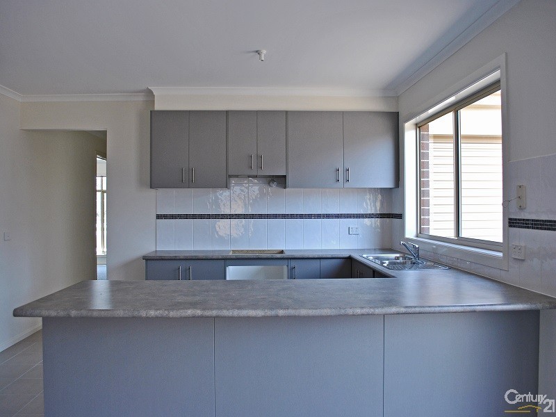 19 Bianca Crescent, Cranbourne North VIC 3977