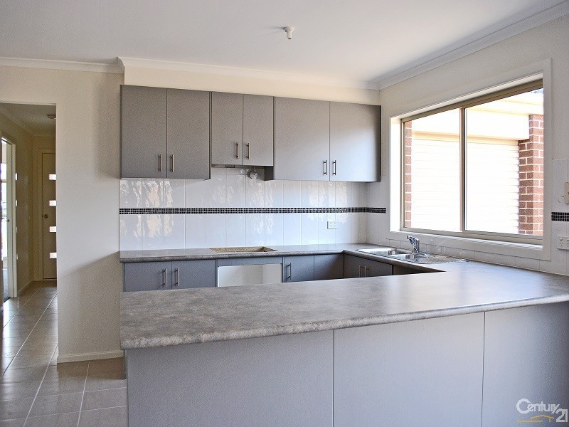 19 Bianca Crescent, Cranbourne North VIC 3977