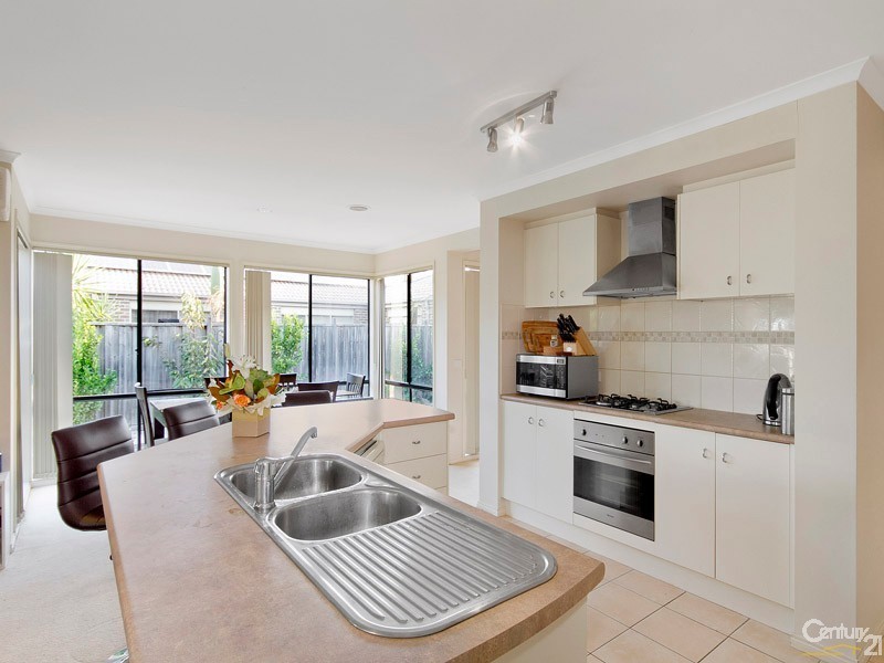22 Beauford Avenue, Narre Warren South VIC 3805