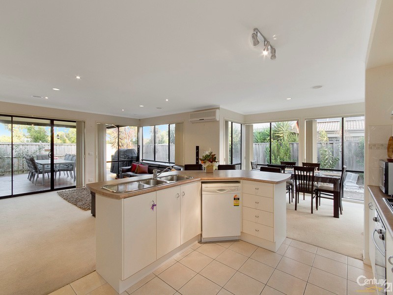 22 Beauford Avenue, Narre Warren South VIC 3805