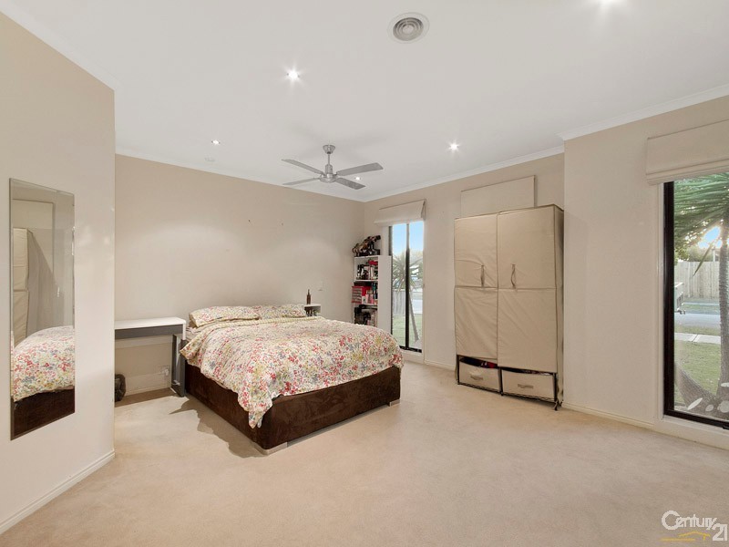 22 Beauford Avenue, Narre Warren South VIC 3805