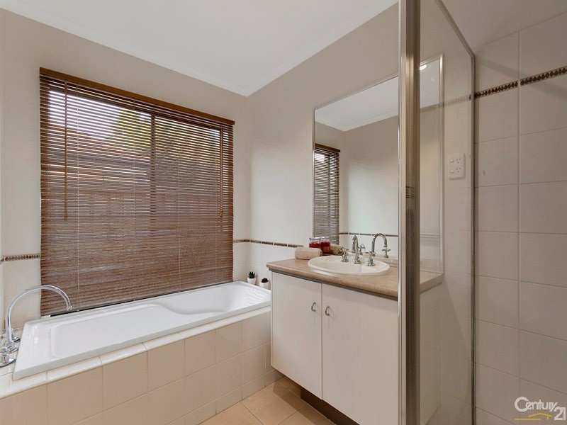 22 Beauford Avenue, Narre Warren South VIC 3805