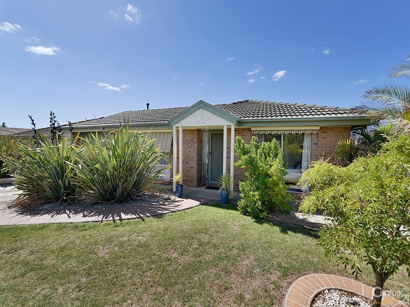 8  Finbar Court, Narre Warren South VIC 3805
