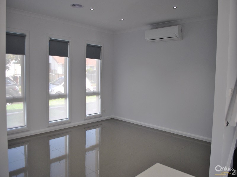 11B Hughes Crescent, Dandenong North VIC 3175