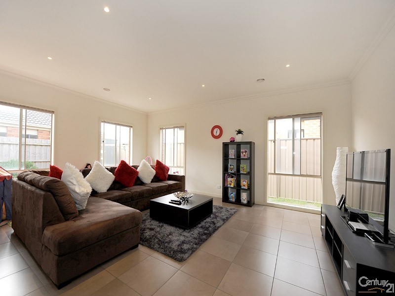 2  Speranza Place, Lynbrook VIC 3975