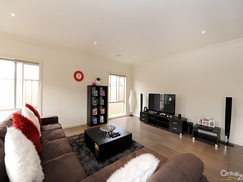 2  Speranza Place, Lynbrook VIC 3975
