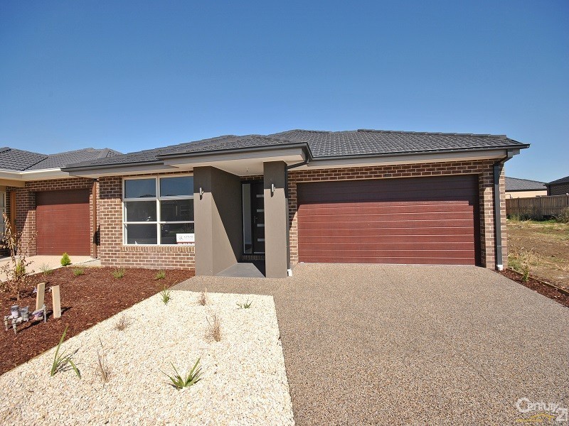 24 Serene Way, Clyde North VIC 3978