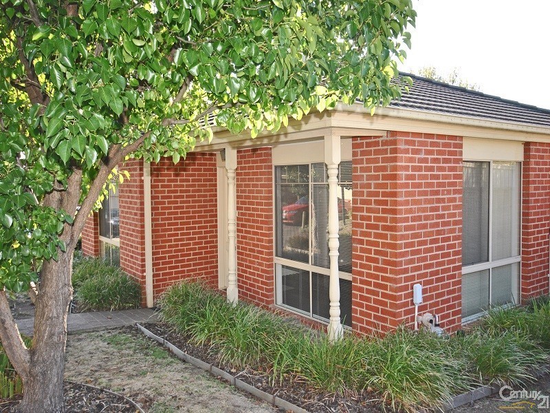 10/133 Bemersyde Drive, Berwick VIC 3806