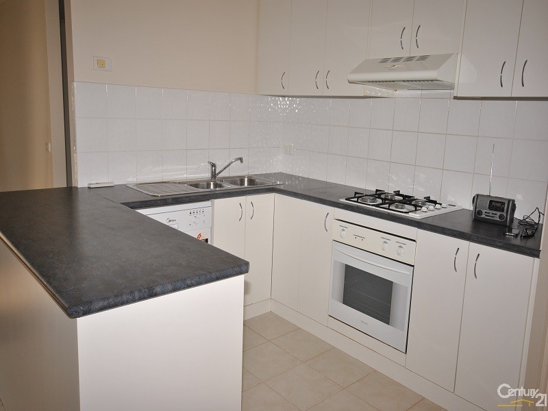 10/133 Bemersyde Drive, Berwick VIC 3806