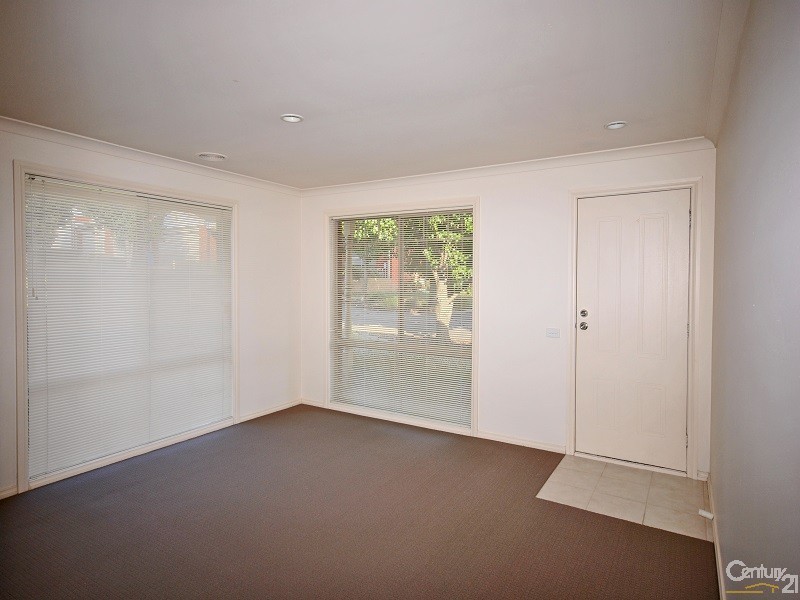 10/133 Bemersyde Drive, Berwick VIC 3806