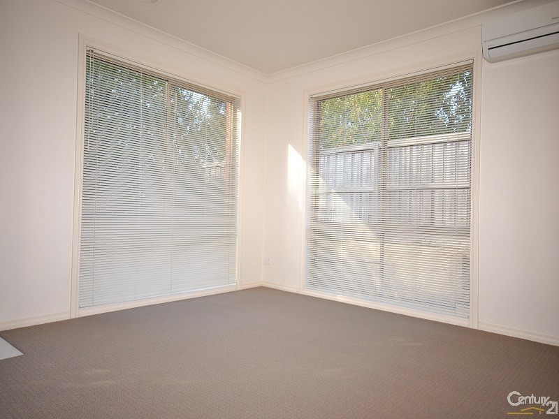 10/133 Bemersyde Drive, Berwick VIC 3806