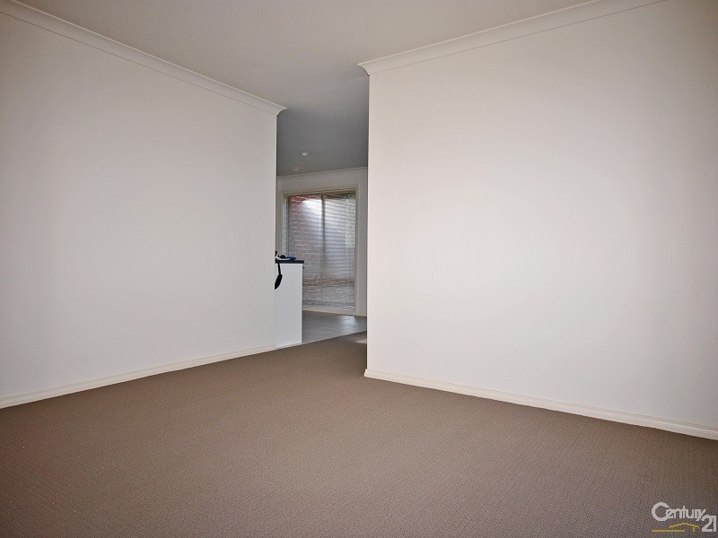 10/133 Bemersyde Drive, Berwick VIC 3806