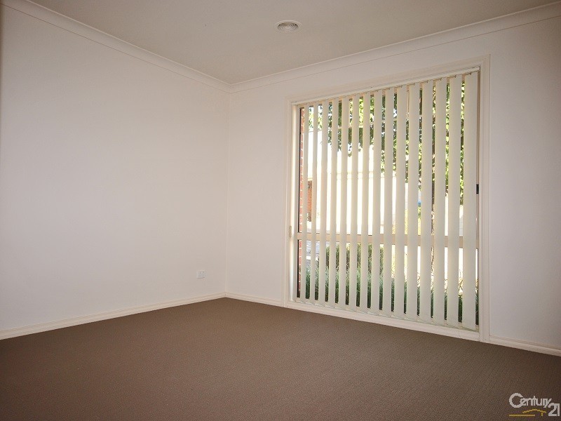 10/133 Bemersyde Drive, Berwick VIC 3806