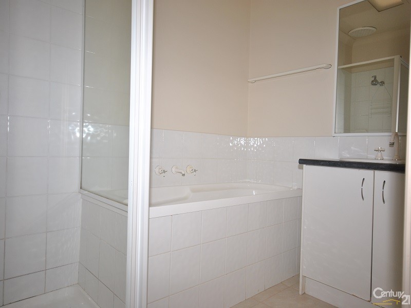 10/133 Bemersyde Drive, Berwick VIC 3806