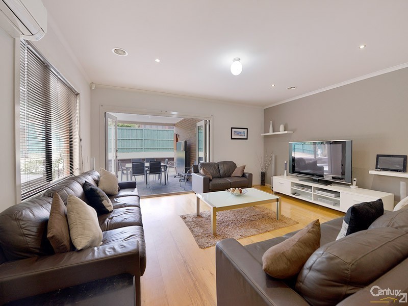 22 Bridgewater Boulevard, Berwick VIC 3806