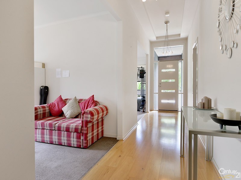 22 Bridgewater Boulevard, Berwick VIC 3806