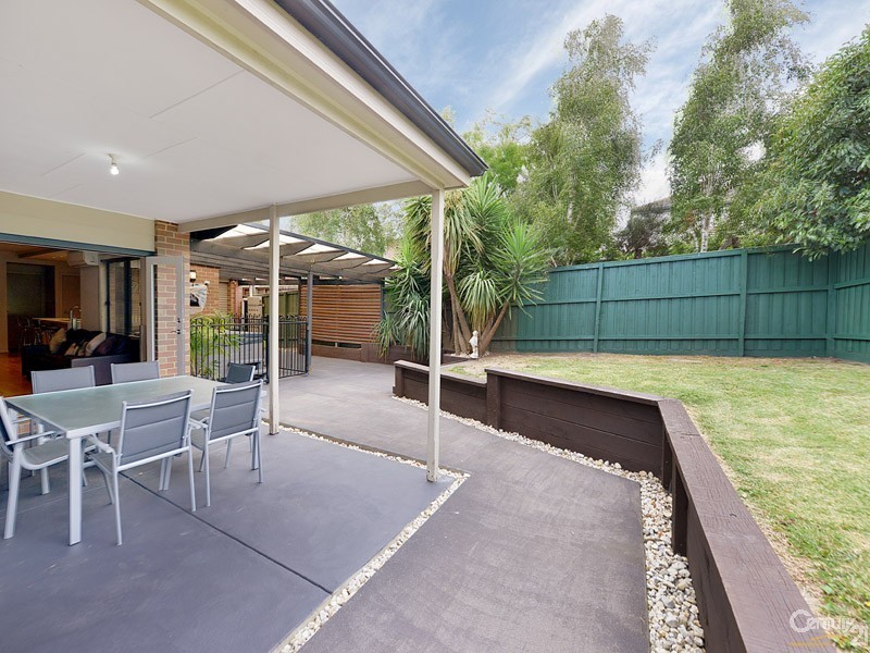 22 Bridgewater Boulevard, Berwick VIC 3806
