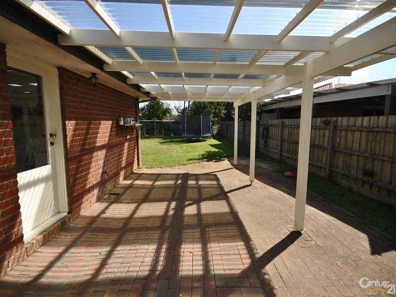 18 Harwood Court, Berwick VIC 3806