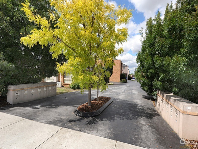 6/101 Golf Links Road, Berwick VIC 3806