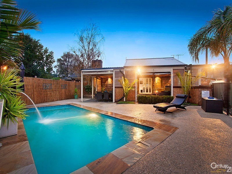 17 Willslie Crescent, Berwick VIC 3806