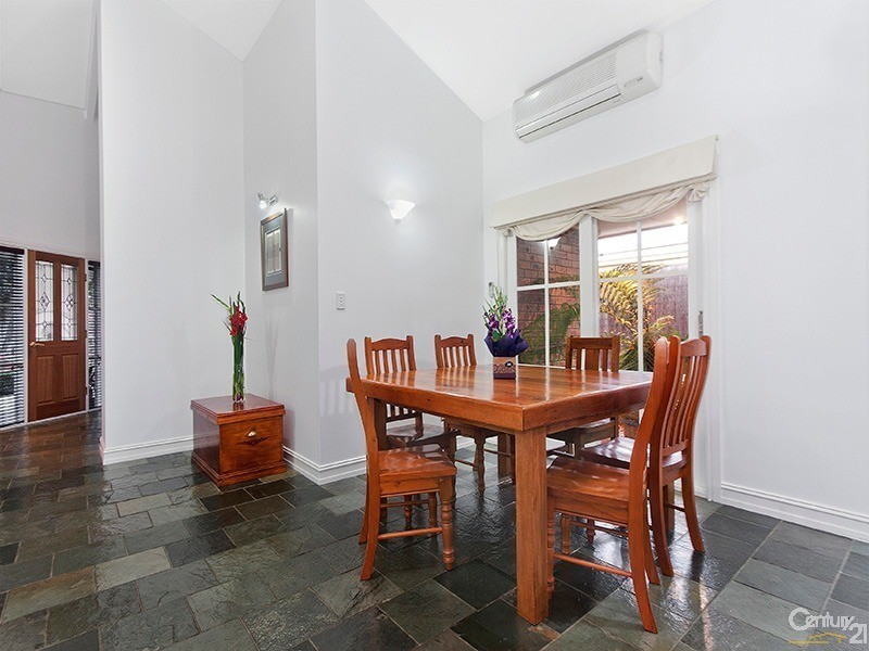 17 Willslie Crescent, Berwick VIC 3806