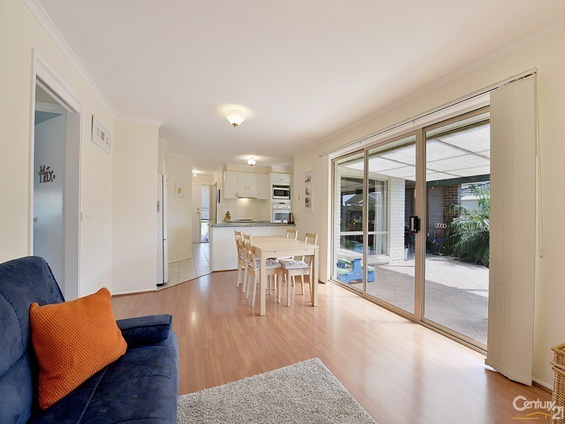 8 Finbar Court, Narre Warren South VIC 3805