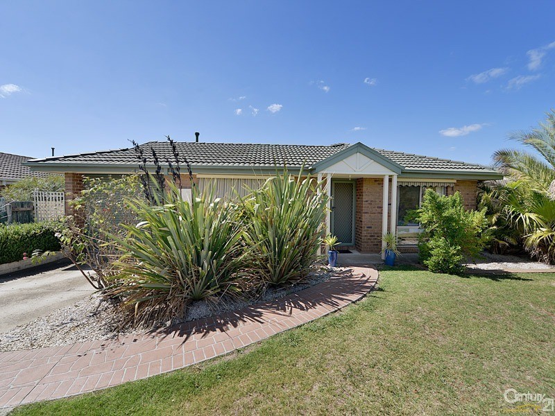 8 Finbar Court, Narre Warren South VIC 3805