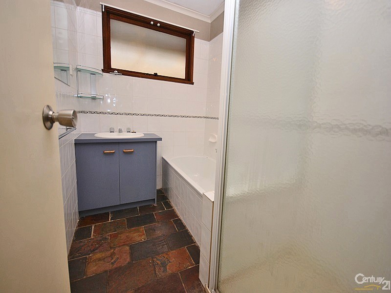 64 Collins Crescent, Berwick VIC 3806