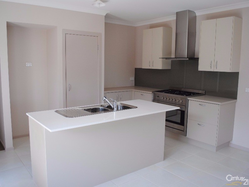 3 Pimpernel Place, Cranbourne North VIC 3977