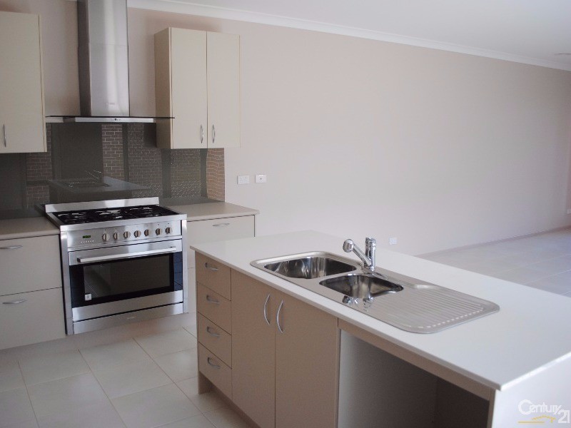 3 Pimpernel Place, Cranbourne North VIC 3977