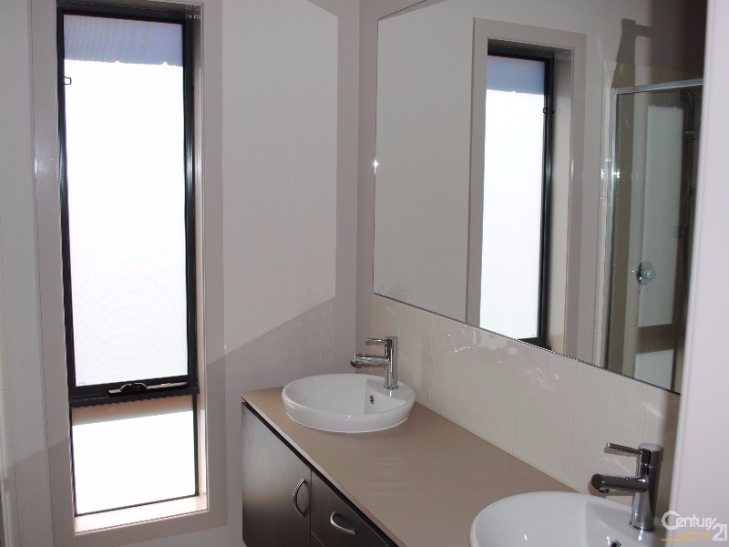 3 Pimpernel Place, Cranbourne North VIC 3977