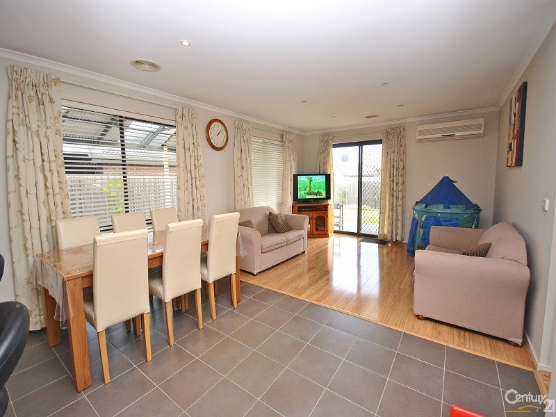 48 Sing Crescent, Berwick VIC 3806