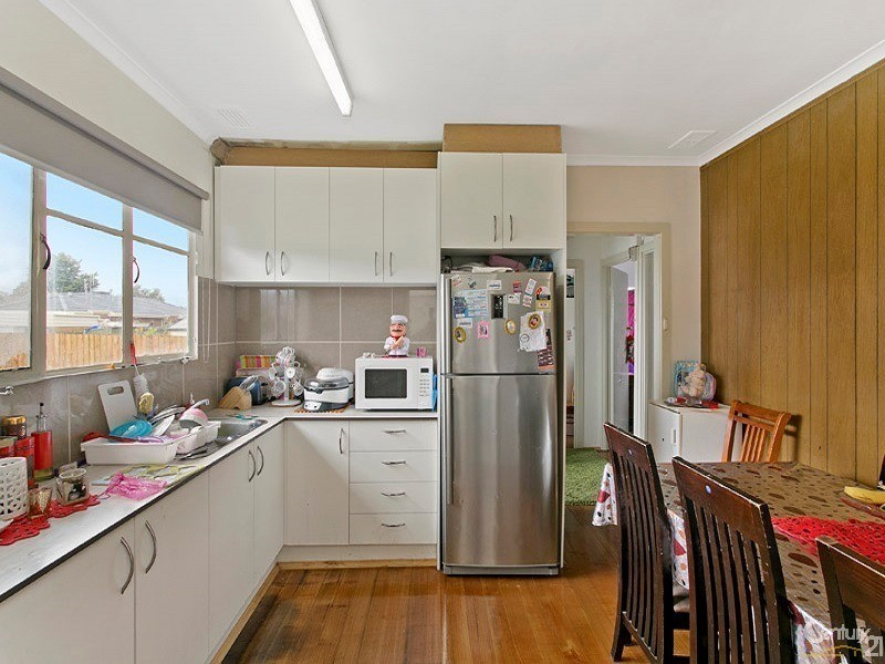 18 Wattle Drive, Doveton VIC 3177