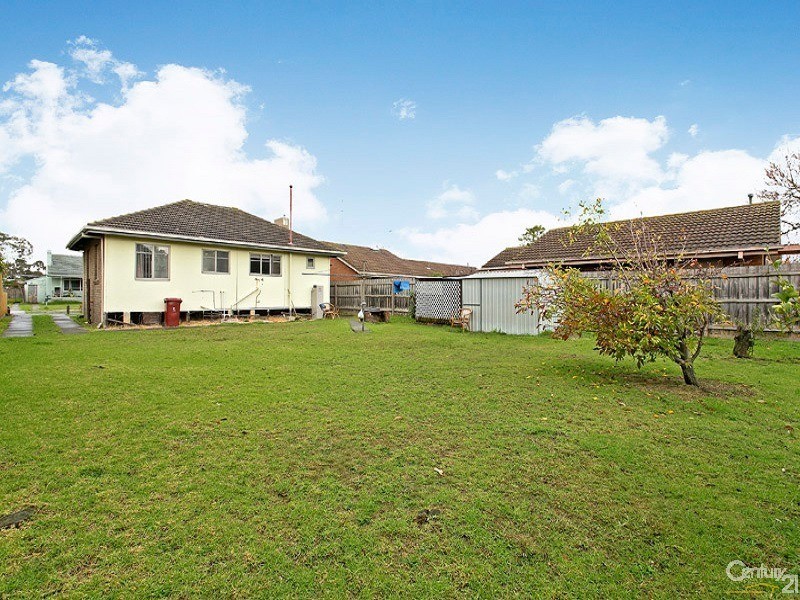 18 Wattle Drive, Doveton VIC 3177