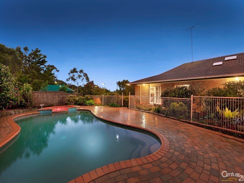 1 Caserta Drive, Berwick VIC 3806