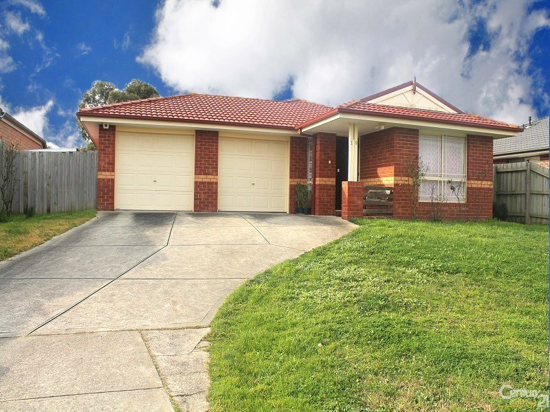 19 Taplan Crescent, Cranbourne West VIC 3977