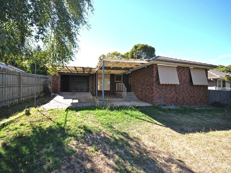 14 David Collins Drive, Endeavour Hills VIC 3802