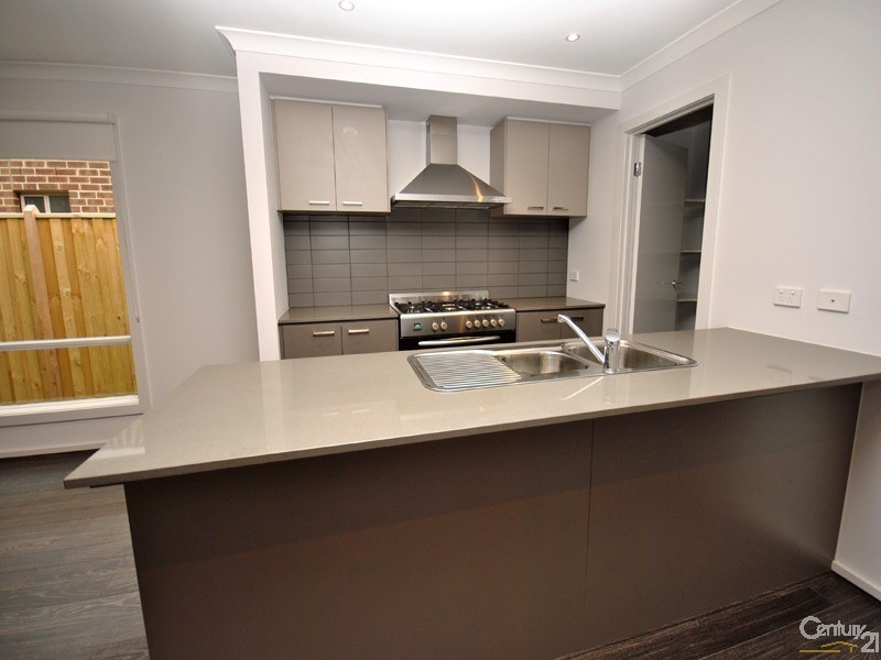 67 Macumba Drive, Clyde North VIC 3978