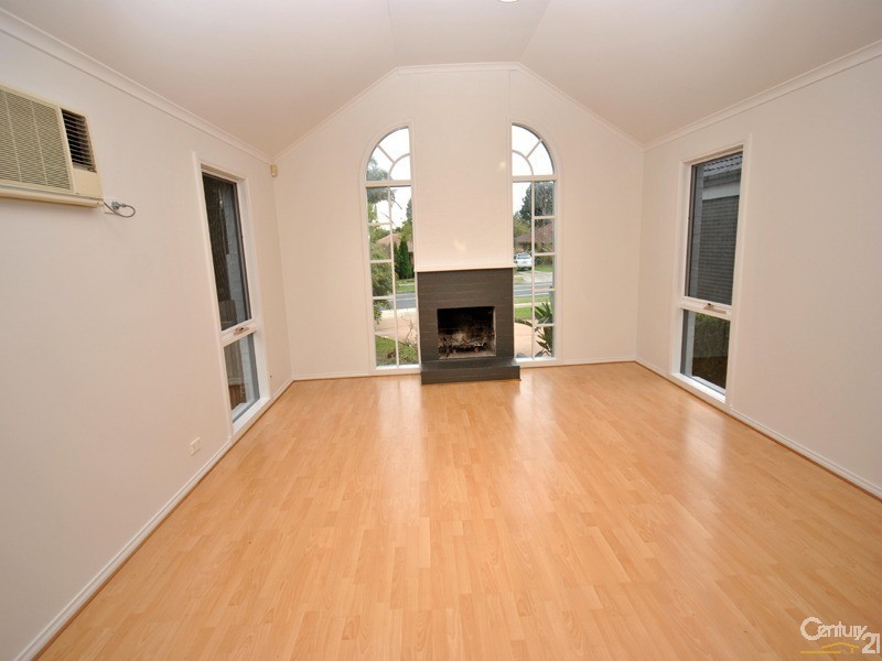 24 Chirnside Road, Berwick VIC 3806