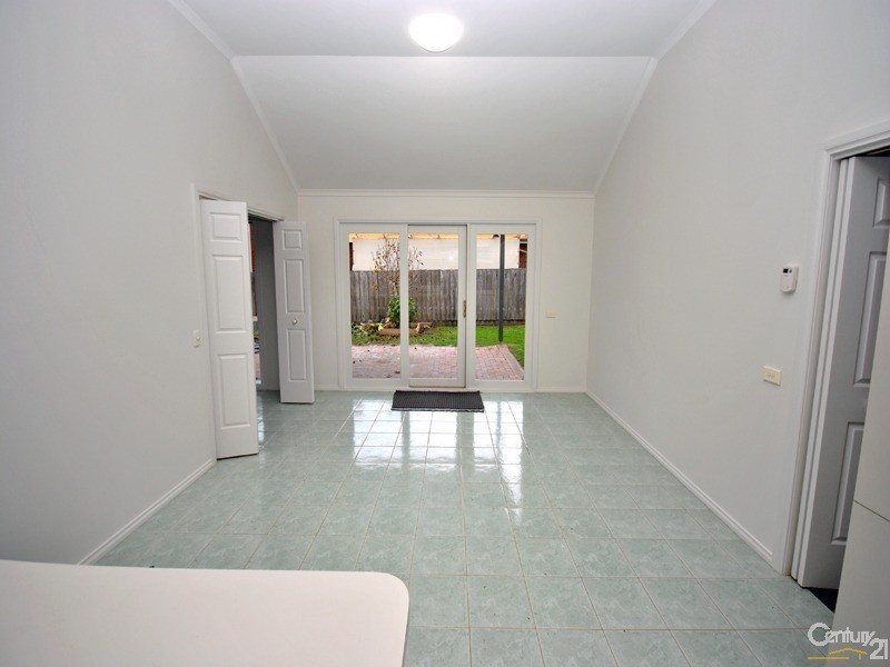 24 Chirnside Road, Berwick VIC 3806