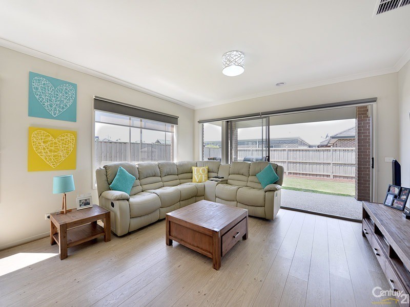 50 Evesham Street, Cranbourne North VIC 3977