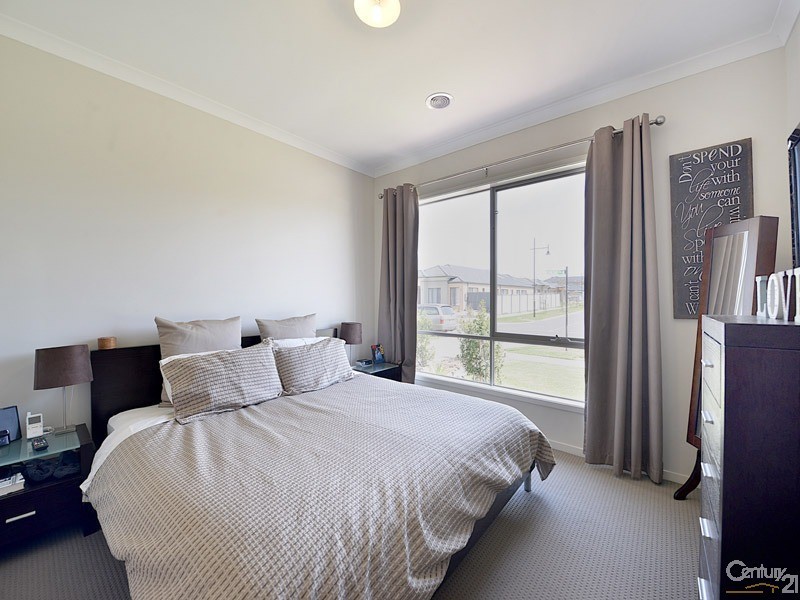 50 Evesham Street, Cranbourne North VIC 3977