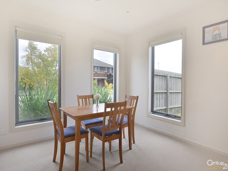 30 Red Gum Circuit, Pakenham VIC 3810