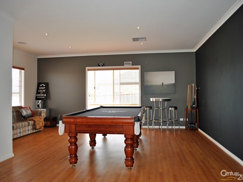 6 Flinders Park Drive, Officer VIC 3809