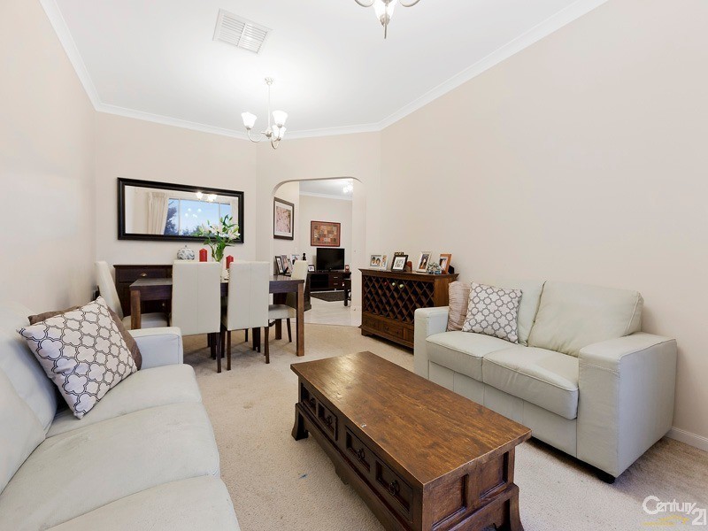 2 Pinto Close, Endeavour Hills VIC 3802