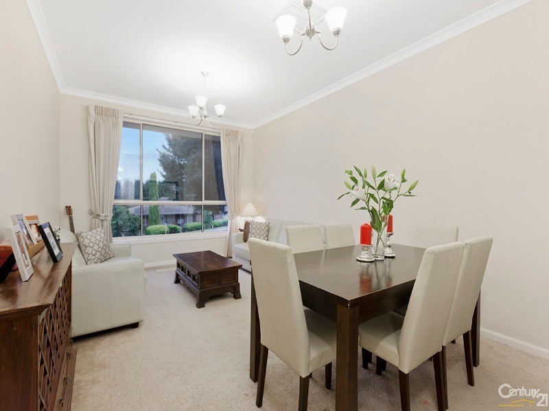 2 Pinto Close, Endeavour Hills VIC 3802