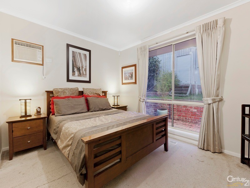 2 Pinto Close, Endeavour Hills VIC 3802