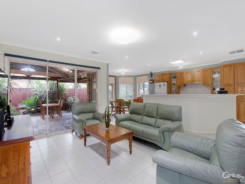 5 Danehill Grove, Berwick VIC 3806